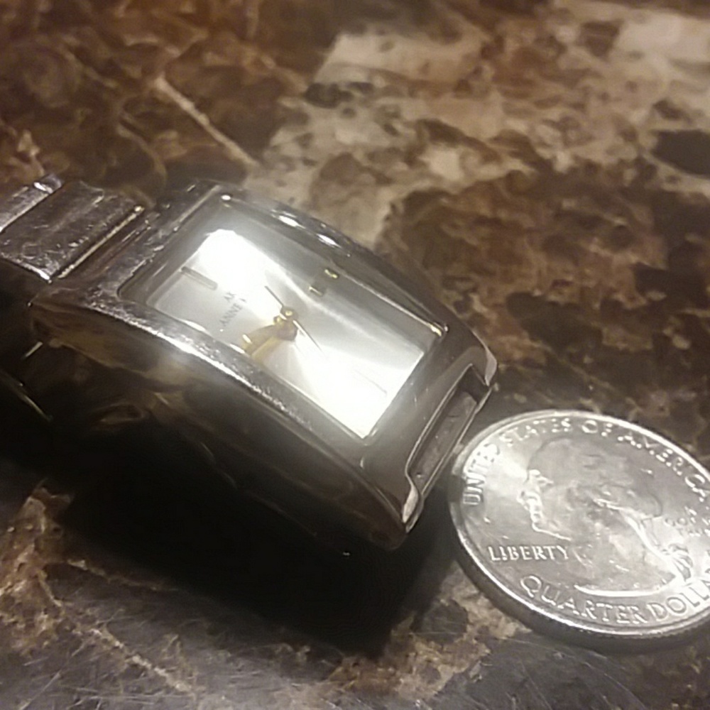 Watch - Picture 2 of 3